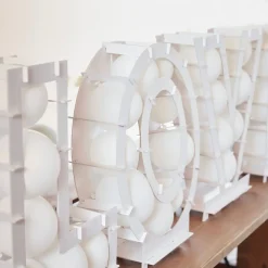 Ballongboks Love Hvit