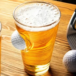 Ølglass med Golfball